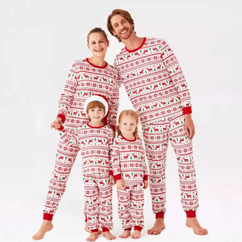 Winter Clothing Looks - Merry Christmas Family Matching Pajamas Set